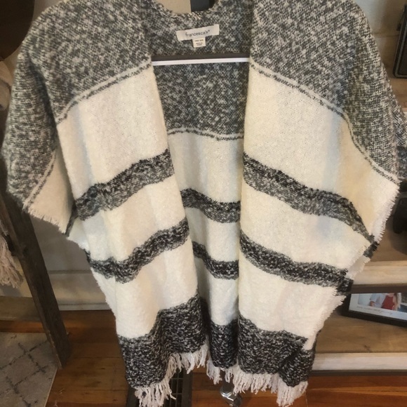 Striped fringe ruana - Picture 2 of 6